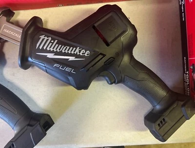 Milwaukee 2719-20 18V Reciprocating Saw (Tool Only) Black - Image 1 of 3