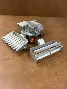 Ertl Allis Chalmers Gleaner Combine 1/32 Diecast 2 Heads Wow don’t Find - Picture 1 of 16