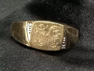 Vtg Size 15 Men's 10k Yellow Gold Signet Ring with 2 Diamonds Engraved 4.31g - Picture 1 of 5