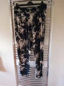 Marks & Spencer Floral Print Tapered Trousers Size 14 BNWT £25 - Picture 1 of 6