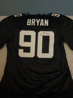 Vintage Jacksonville Jaguars Signed Taven Bryan NFL Jersey Black Size Small - Изображение 1 из 4