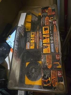 Plasplugs XTRA AFILADOR 4 en 1 cuatro en uno cuchillo eléctrico tijeras taladro Foto 1 de 3