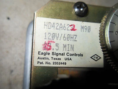 Eagle Signal HD42A622 Electric Reset Timer - Image 1 of 4