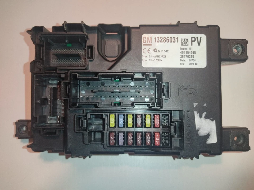 GM13286031  Sicherungskasten / Steuergerät für Opel Corsa D - Bild 1 von 2