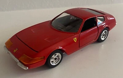 Majorette  1:24 FERRARI 365 GTB/4 DAYTONA Classic Red Diecast - Image 1 of 4