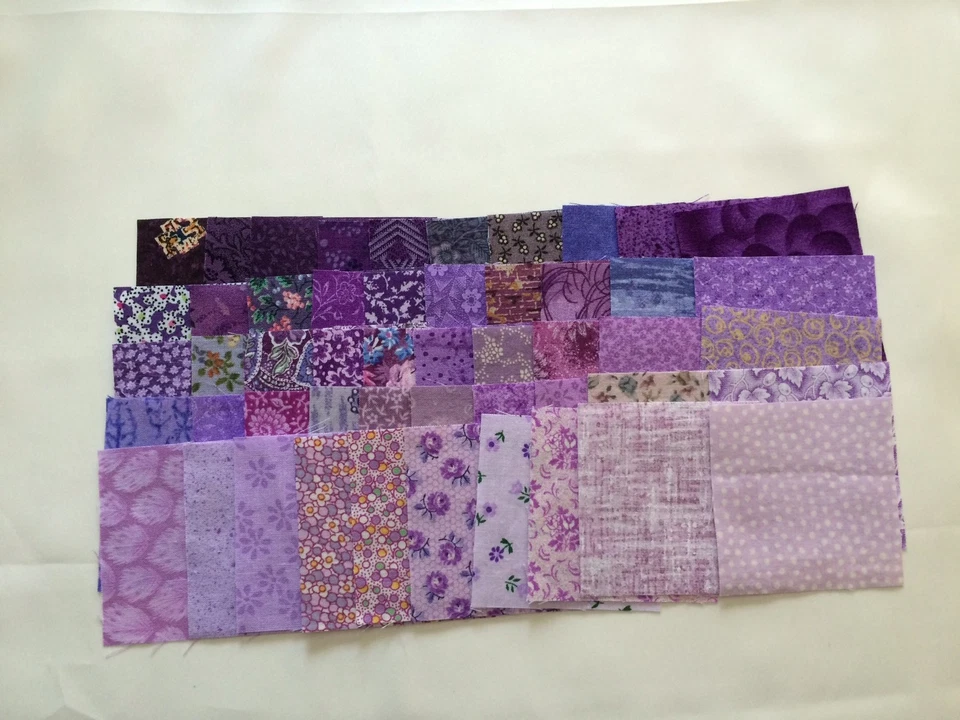 50 DIFERENTES 2" TELA CALICÓ COLCHA CUADRADOS - MORADO - MUCHOS VINTAGE Foto 1 de 1