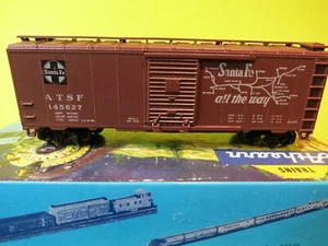 HO - Athearn 5017 - 40" Slide Box Car, ATSF 2 sided graphics LN from kit - Picture 1 of 3