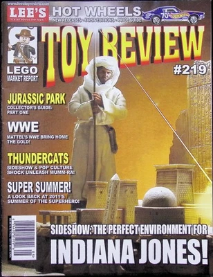 Revista LEE's TOY REVIEW edição 219 -- Indiana Jones & Kenner Jurassic Park 2011 - Imagem 1 de 4
