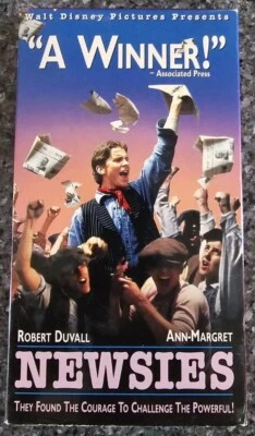 Newsies-Disney-Christian Bale, Robert Duvall, Ann-Margret Foto 1 de 2