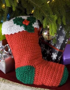 (7) Häkelanleitung - Stechpalme getrimmt DK Weihnachten Strumpf Maße 19,5" - Bild 1 von 1