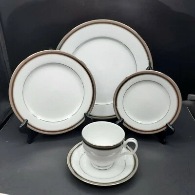 Ajuste de lugar Noritake Austin Platinum 5 piezas (S) Foto 1 de 2