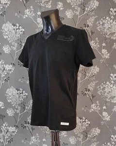 PEAK PERFORMANCE 'TOM VN' CHEST LOGO BLACK V-NECK T-SHIRT. SIZE L - Picture 1 of 3