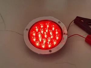 Freightliner, Peterbilt, International, Volvo 4" LED Tail Light Brake Turn Light - Bild 1 von 7