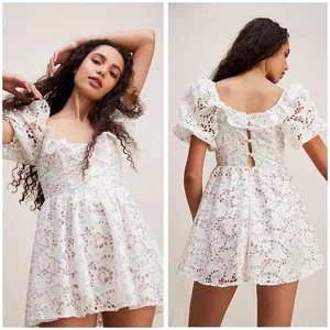 Neu mit Etikett For Love and Lemons Magnolia Minikleid Ösen Babydoll Rüschen Fit Flare M - Bild 1 von 15