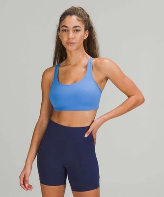 Sujetador deportivo Lululemon All Powered Up. Nilo Azul. Talla: 32DDD. Soporte medio. Foto 1 de 4