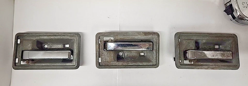 原始设备制造商通用 3 件套内门把手 1970 - 74 雪佛兰科迈罗/火鸟/TransAm (800 — 第 1/4 张图片