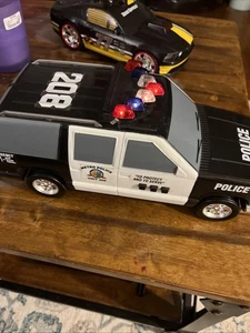 VTG 1994 Funrise USA Metro Police Unit 208 Toy Chevy Suburban lights up, talks - Picture 1 of 23