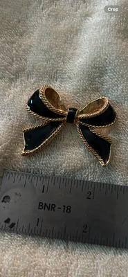 Vintage KJL Kenneth Jay Lane for Avon Gold Tone Bow Brooch Pin Enamel - Image 1 of 4