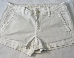 American Eagle Shorts Women's Size 0 White Stretch Low Rise Slit Leg Shortie⭐️ - Picture 1 of 6