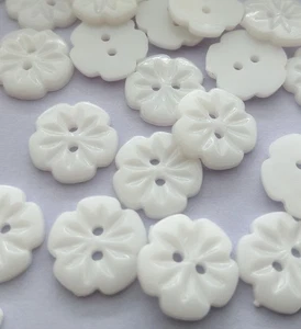 10 White Flower Shaped Sewing Buttons 15mm (5/8")  White Flower Buttons - Picture 1 of 2