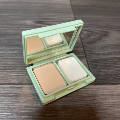 Clinique Perfectly Real Compact Makeup Shade 106 VF N New *old stock  - Image 1 of 4