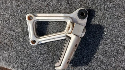 DUCATI 600SS 750SS 900SS 91-98 R/H ПРАВАЯ ЗАДНЯЯ ПОДВЕСКА И ПОДНОЖКА ПОДНОЖКА - Изображение 1 из 2