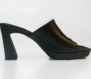 Jeffery Campbell Open Toe Black Leather Slip On Sandal Designer NWOB Size 6 - Picture 1 of 5