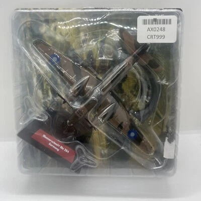 1/144 VICKERS WELLINGTON DIECAST MILITARY PLANE MODEL WITH STAND WWII - Image 1 of 3