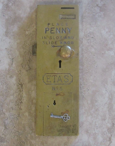 Antique ETAS No 5 Brass Penny Toilet Door Lock Vacant Engaged Door Latch Bolt Cover