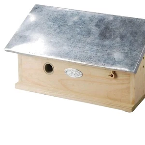 Attractive White Bumble Bee House with Hook Closure for Garden Polinization - Picture 1 of 4