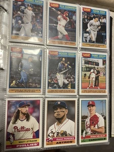 2025 Topps Heritage Complete Base Set 1-400. Einige Einsätze, SP’s, Variationen usw. - Bild 1 von 17