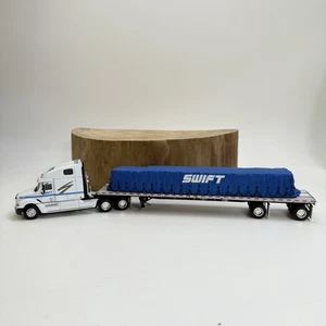 Freightliner 2001 Diecast Swift Sleeper Semi Truck & Tarped Load Trailer 1:64? - Picture 1 of 13