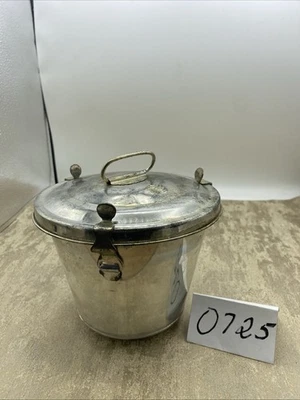 "Molde de gelatina para pasteles de pudín de metal pequeño vintage con tapa de bloqueo de 5"" de alto 6"" de diámetro" Foto 1 de 4