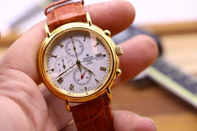 Reloj de pulsera Croton Chronomater para hombre cronógrafo tono dorado cc311008 COMO NUEVO Foto 1 de 4