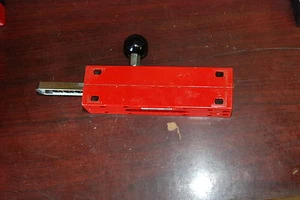 Telemecanique XCSZO5 Gate Latch NEW - Picture 1 of 1