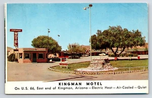 Postal del hotel Kingman, Arizona Kingsman exterior automóviles antiguos vista extendida - Imagen 1 de 2