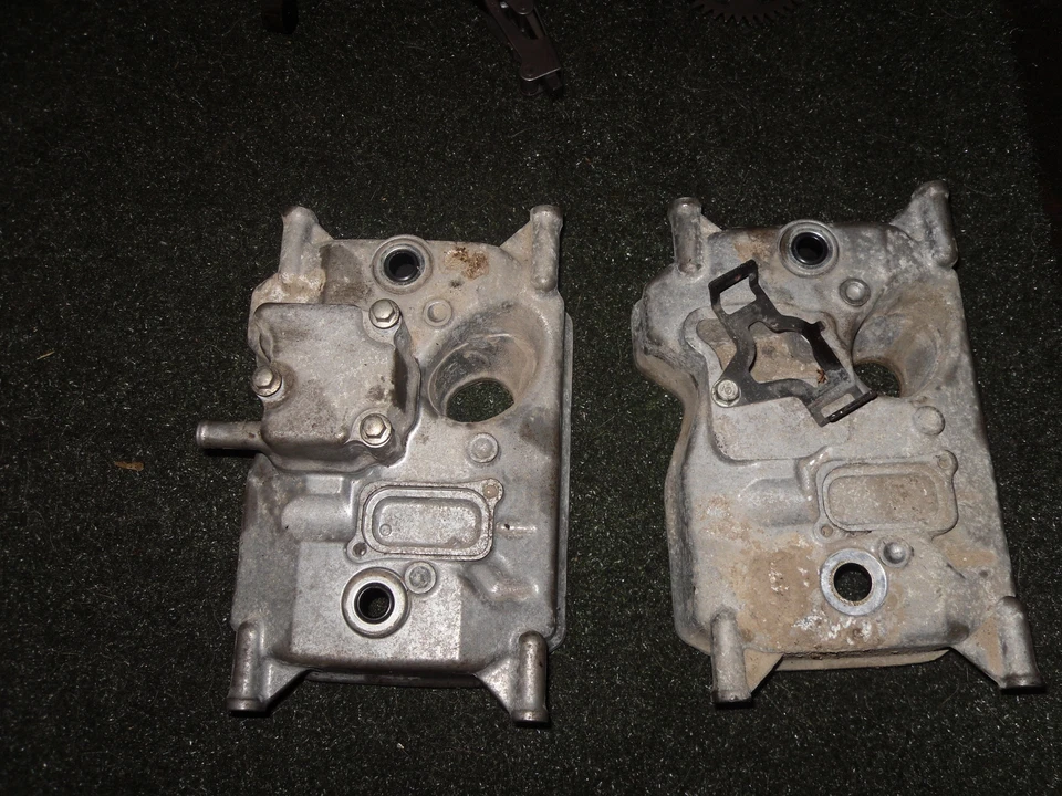 Honda Shadow Spirit 750 Vt750dc 2006 cubierta de válvula de culata delantera y trasera Foto 1 de 1