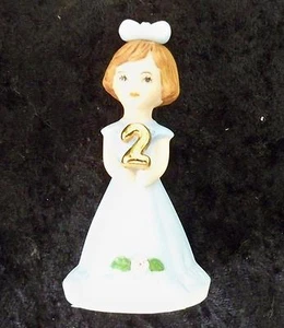 1982 Enesco Growing Up Girls Brunette Figurine Age 2 E-9526 - Picture 1 of 2