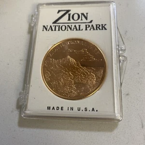 ZION NATIONAL PARK  COLLECTORS COIN IN  PACKAGE - Picture 1 of 3