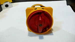 BRETER 1.03.11-0M ROTARY CAM SWITCH, PADLOCK HANDLE - Picture 1 of 8