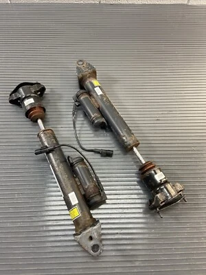 Juego amortiguador puntal derecho izquierdo mercedes r350 r320 2006-2012 fabricante de equipos originales Foto 1 de 4