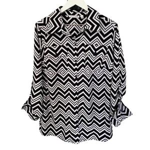 NUEVO CON ETIQUETAS Notaciones Mujer Estampado Geométrico en Zigzag Mangas con Pestaña Rodante Botón Frontal Talla 1X - Imagen 1 de 11