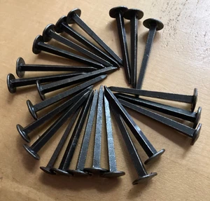 22 geschmiedete Nägel  6 cm lang, Kopf Durchmesser 1,5 cm, 0,5 cm stark - Bild 1 von 3