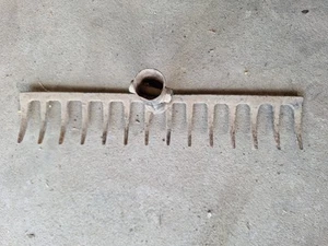 14 tine Iron Rake Replacement Head / garden tool - Picture 1 of 7