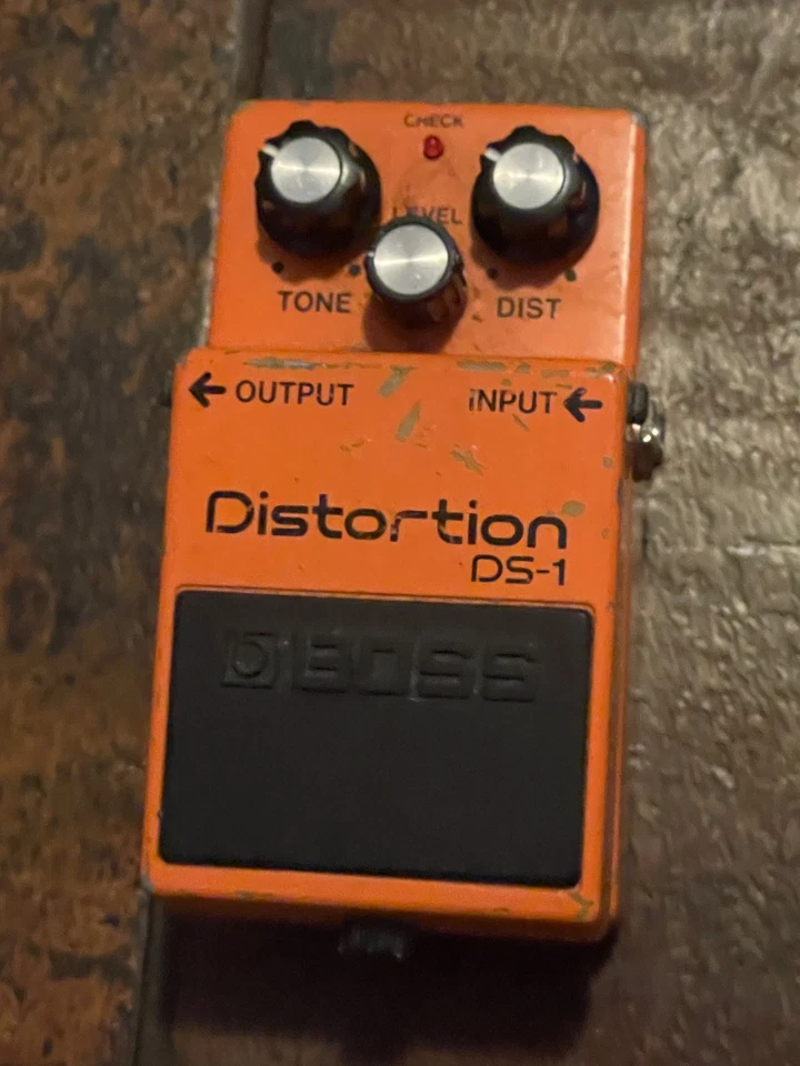 Boss DS-1 Electric Guitar Distortion Effect Pedal - Image 1 of 1