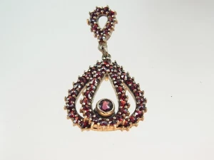 Bonito colgante gota granate 900 plata chapado en oro granadas bohemias 1940 - Imagen 1 de 7