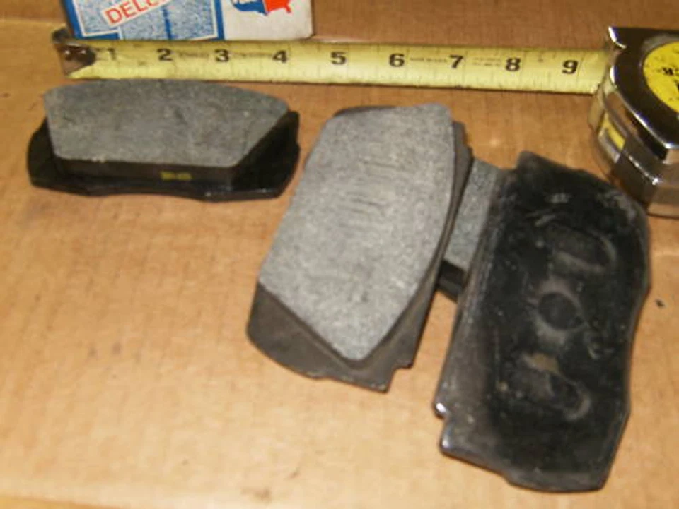 Pastillas de freno de disco delanteras nuevas D-7 '60-62 Volvo P1800 P1800S Foto 1 de 1