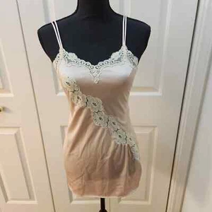 Vanity Fair Blush and Cream Camisole Nylon Romantic Lace Detail Women's 30 - Picture 1 of 12