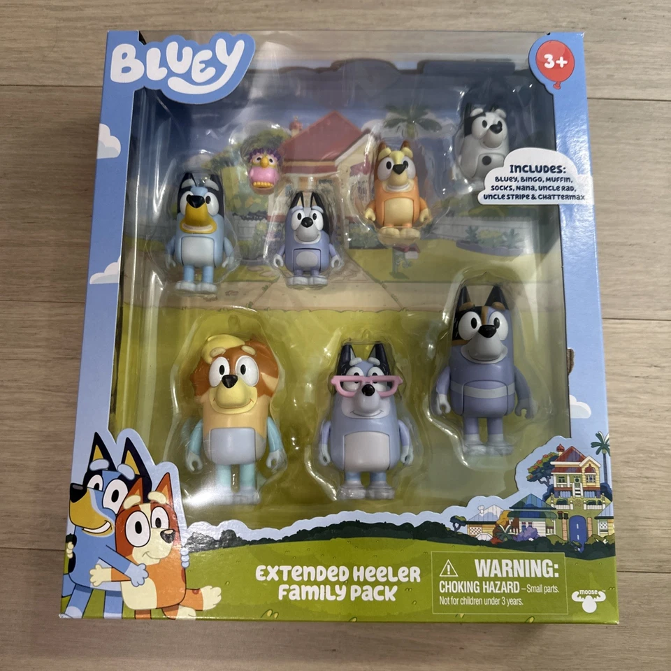 BLUEY EXTENDED FAMILY HEELER PACOTE COM 8 BONECOS Chattermax Nana Uncle Stripes Rad - Imagem 1 de 3