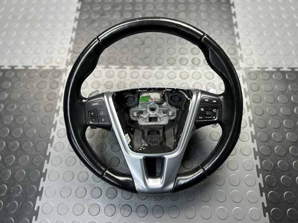 Volvo V60 2014-2018 volante/paleta de cambio OEM Foto 1 de 4